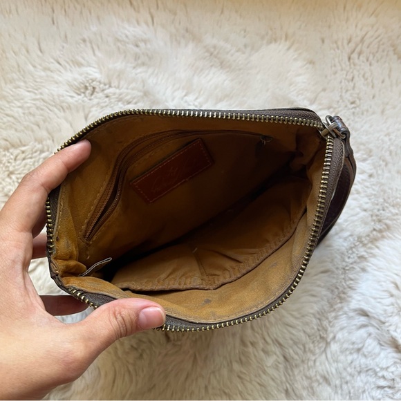 Patricia Nash Floral Cassini Leather Wristlet - Picture 5 of 6